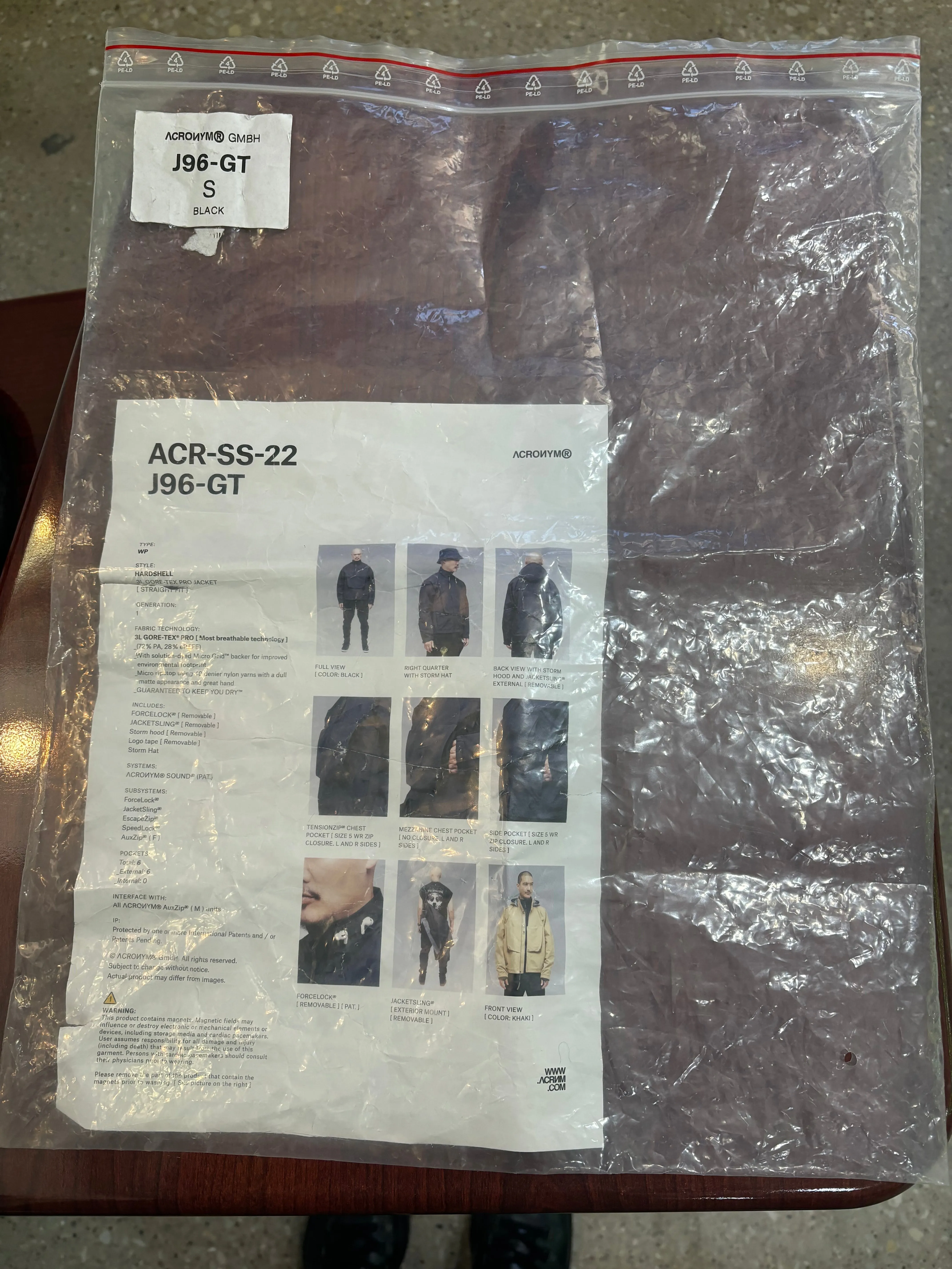 Acronym SS22 'J96-GT GORETEX Pro Hardshell' Jacket Black (2022)