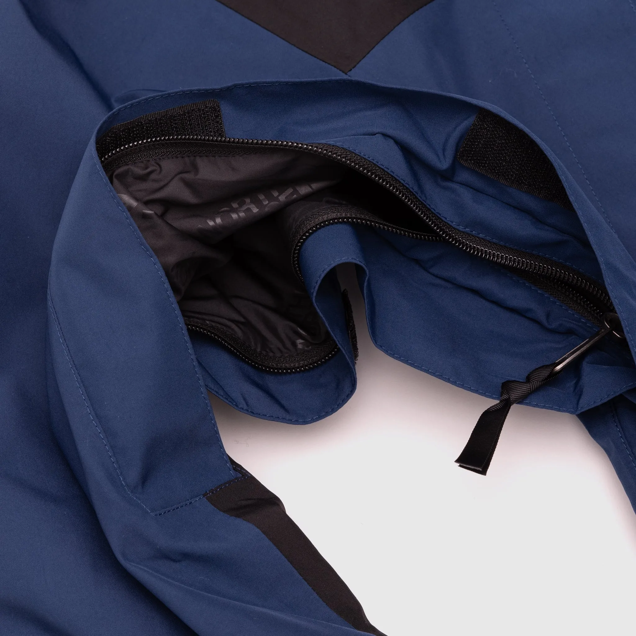 GORE-TEX MOUNTAIN JACKET