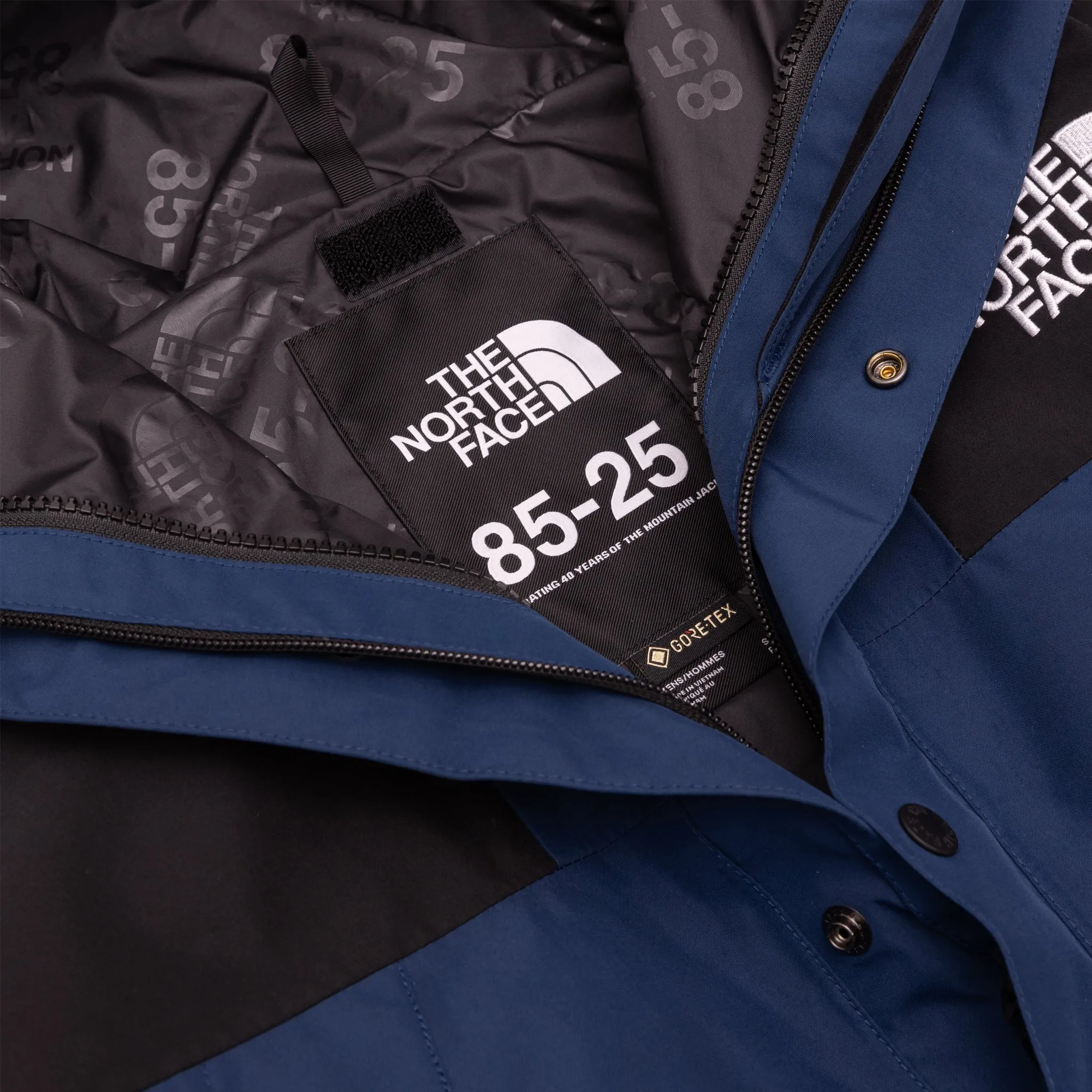 GORE-TEX MOUNTAIN JACKET