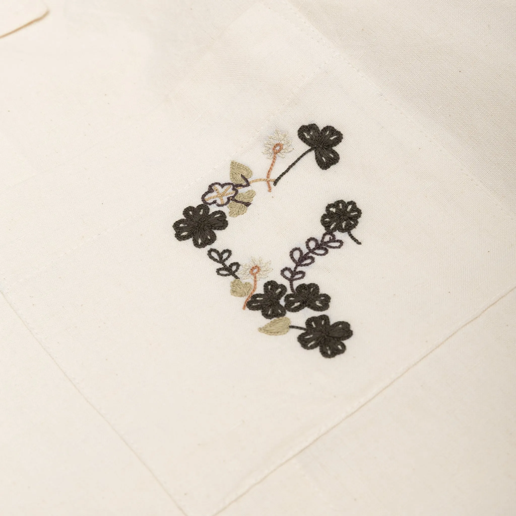 GREETINGS S/S SHIRT CLOVER EMBROIDERY