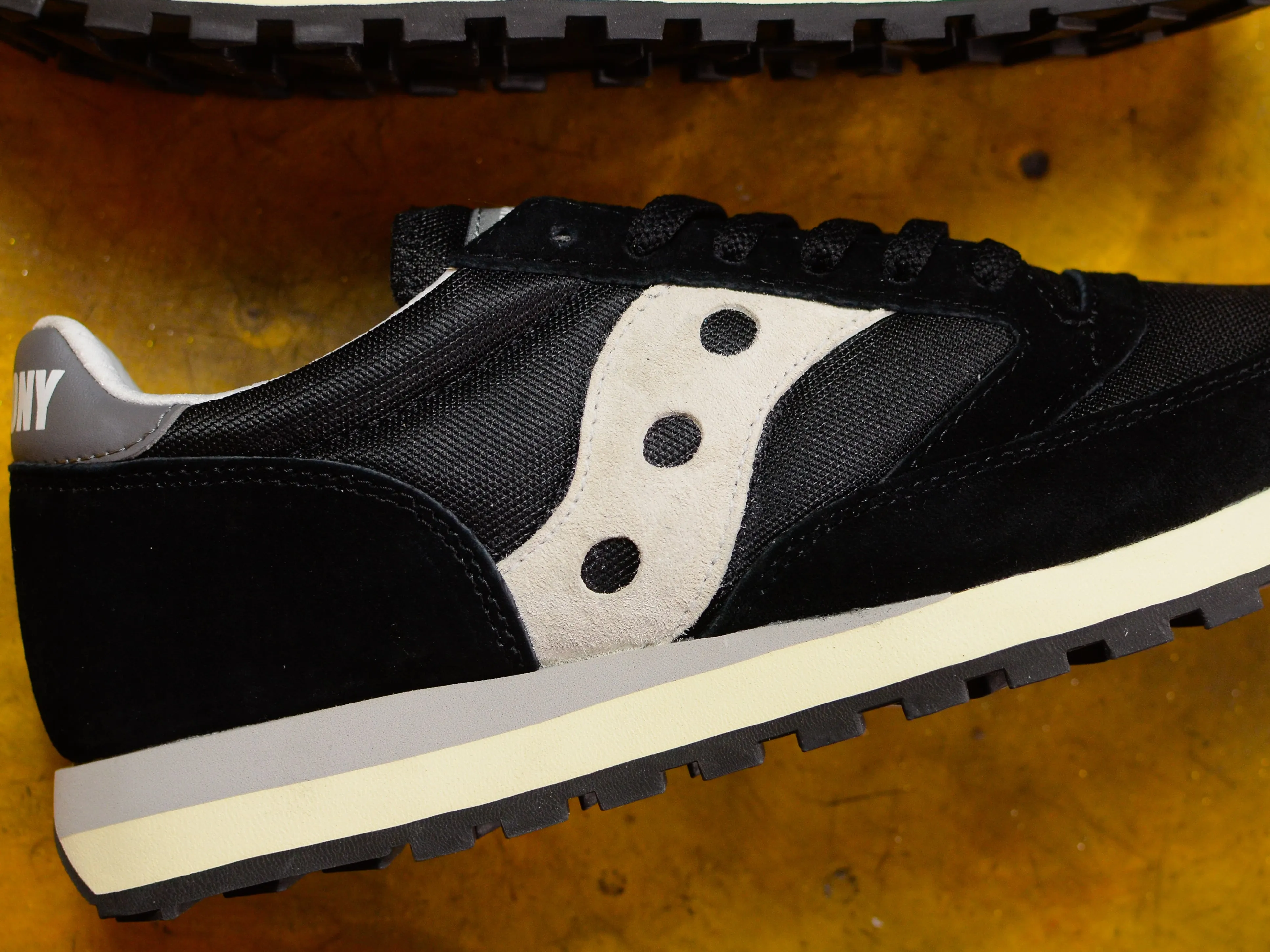 Jazz 81 - Black / Grey