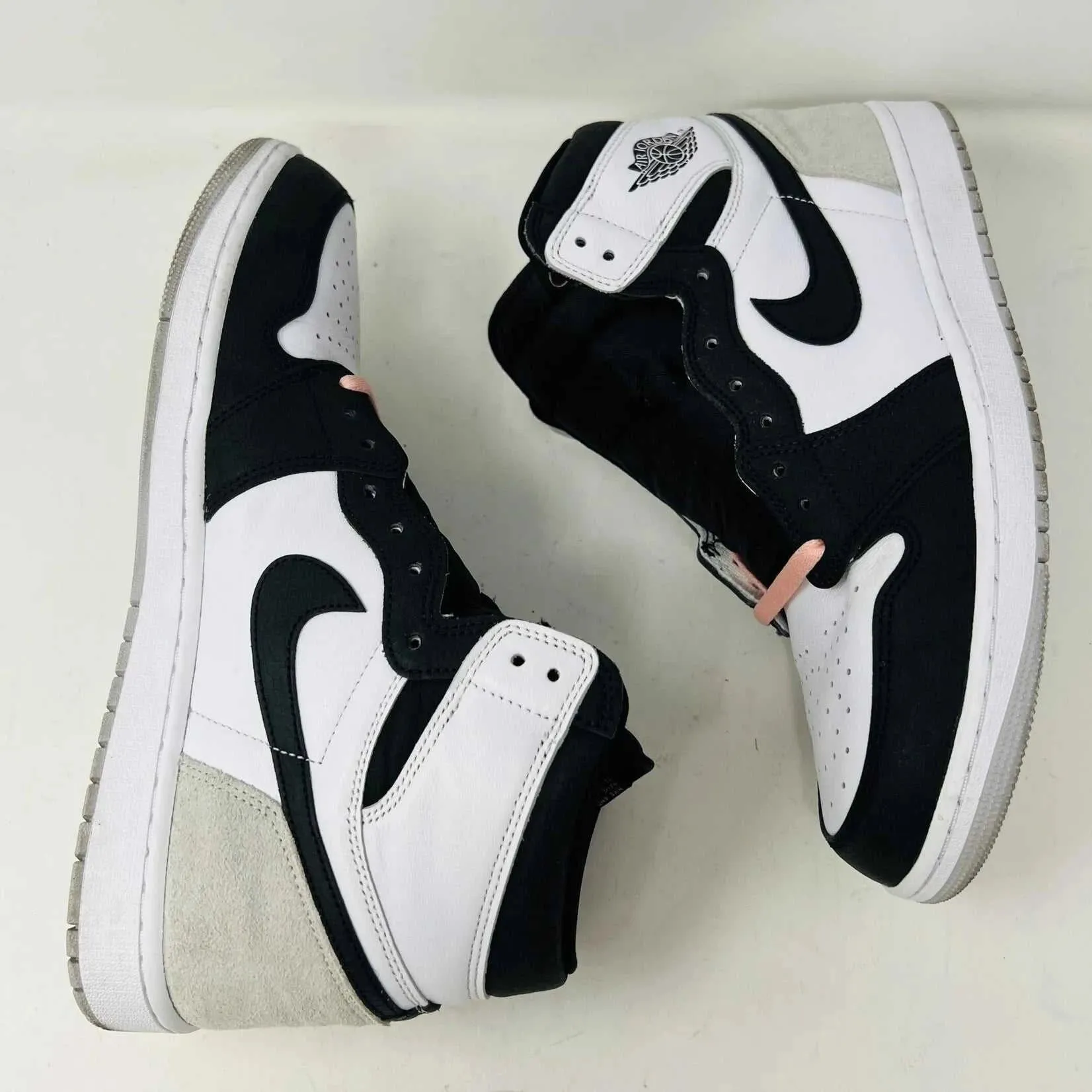 Jordan 1 Retro High OG Bleached Coral