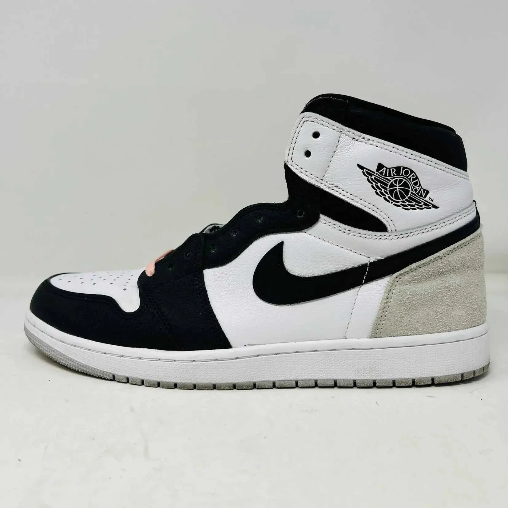 Jordan 1 Retro High OG Bleached Coral