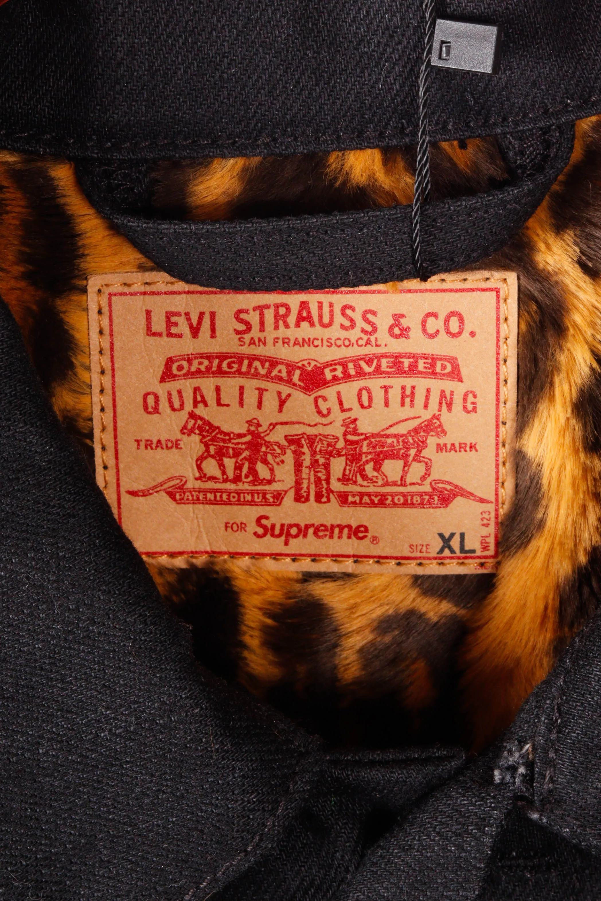 Supreme x Levis FW12 'Selvedge Denim' Leopard Trucker Jacket Black (2012)