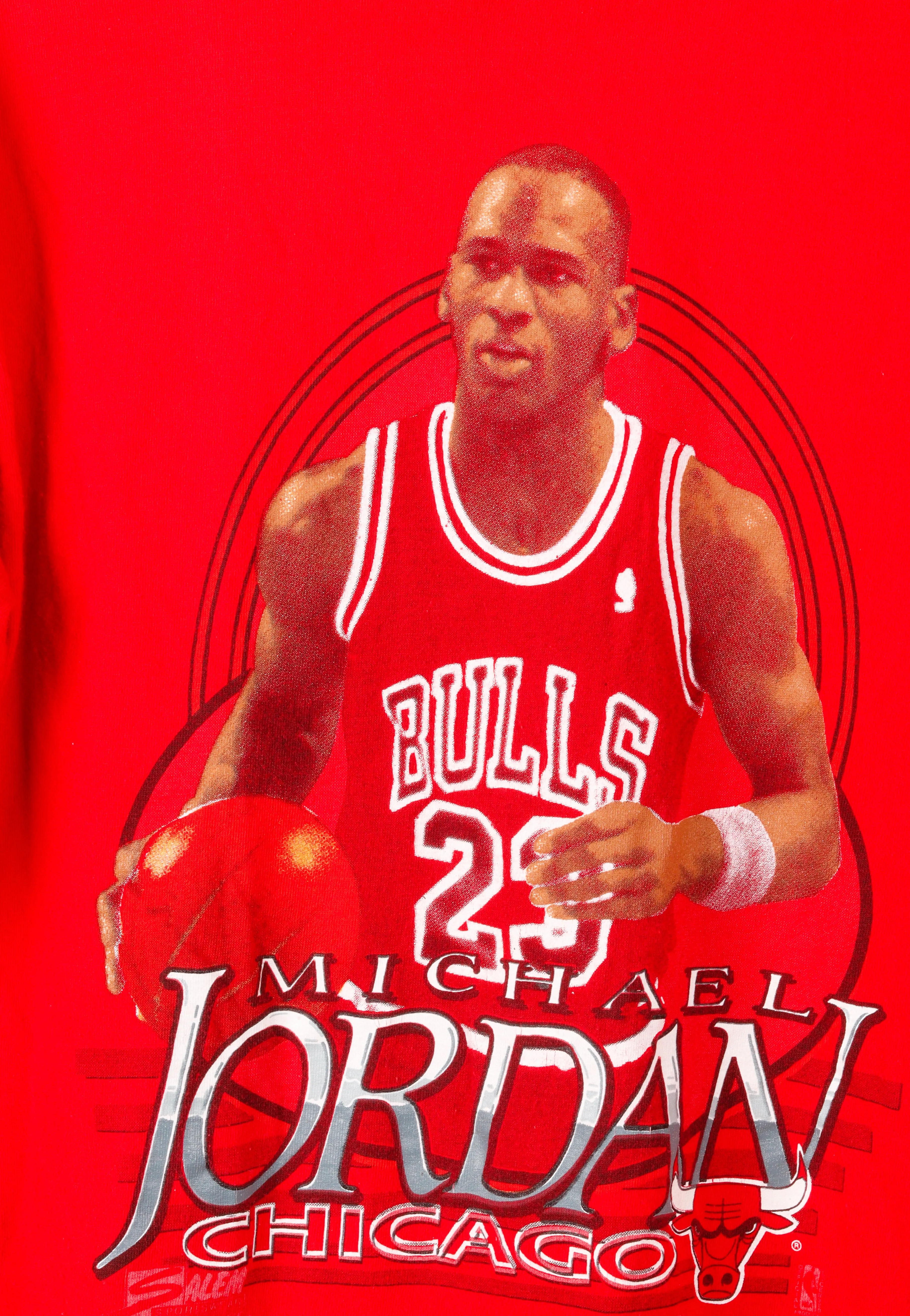 Vintage 1990 Chicago Bulls 'Michael Jordan Photo Graphic' T-Shirt Red [Large]